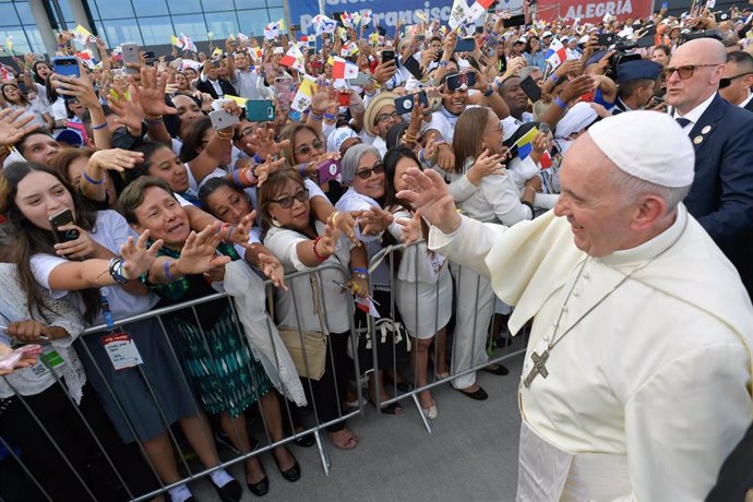 Pope arrives in Panama for World Youth Day