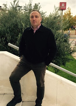 Raúl Santiago escritor y profesor de la UR