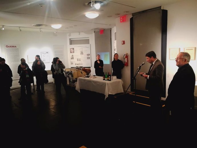 La exposición 'Miguel Hernández, a plena luz' llega a Nueva York