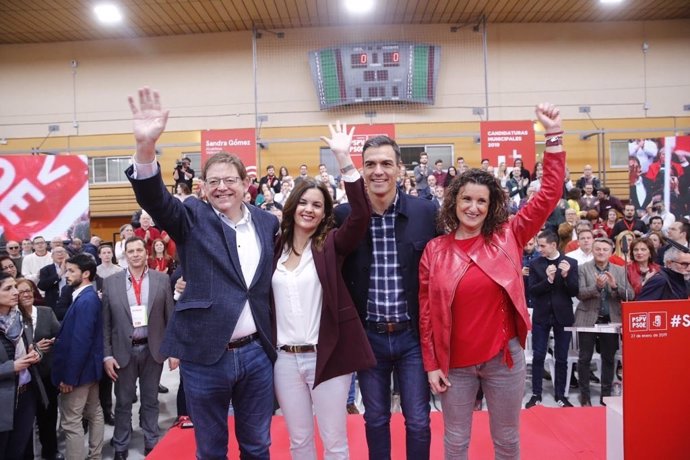 Acto del PSOE en el polígono del Cabanyal con Sandra Gómez, Pedro Sánchez, Ximo 