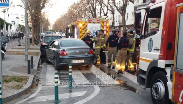 Actuación ante un incendio en un bar de Sevilla