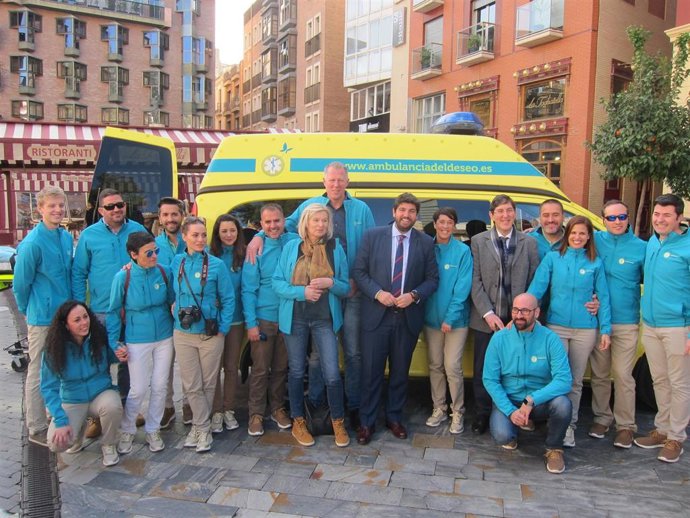 López Miras, En El Centro, Durante La Presentación De La Fundación Ambulancia De