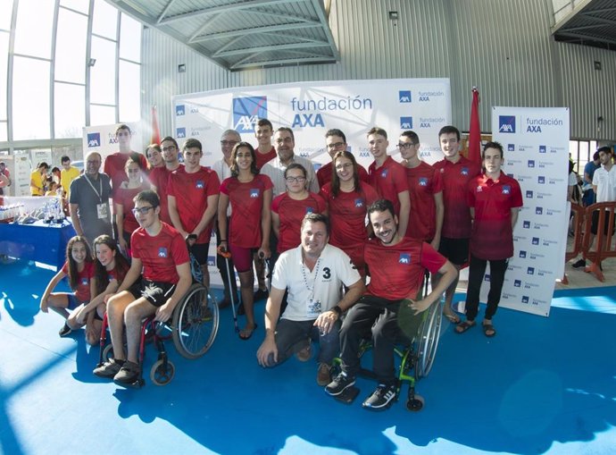 Miguel Carballeda con participanres del Campeonato de España AXA de Promesas