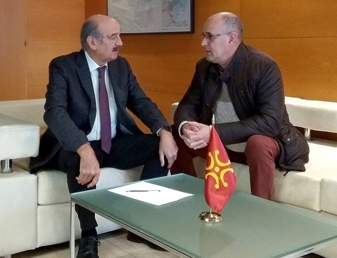 Mazón se reúne con el alcalde de Arredondo