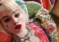 Primera imagen de Margot Robbie como Harley Quinn en Birds of Prey... con guiño a Batman