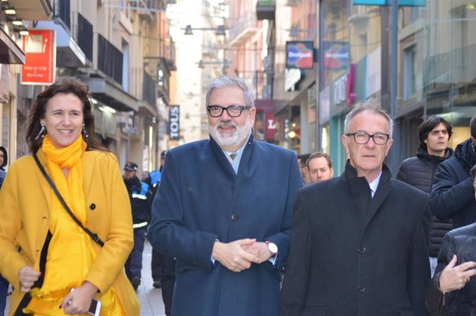 Laura Borrs, Flix Larrosa Y José Guirao