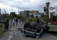 Maduro traslada "el apoyo de Venezuela" a Cuba tras el paso de un pequeño tornado por La Habana