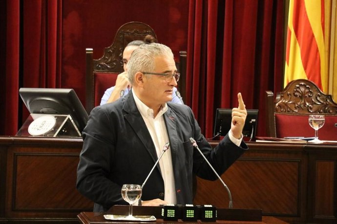 El diputado de El PI, Jaume Font, en el Parlament (imagen de archivo)