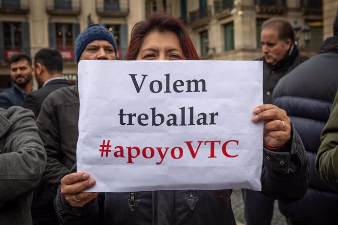 Concentraciones de VTC en Barcelona el mismo día en que el Govern aprueba el dec
