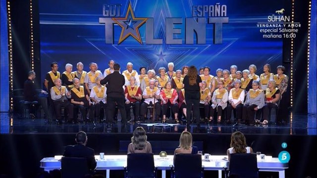Un coro de mayores afectados con Alzheimer emocionó a todo el equipo de Got Tale