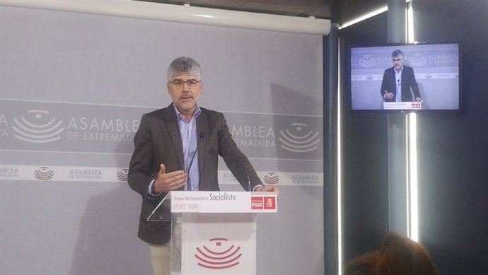 Valentín García en rueda de prensa