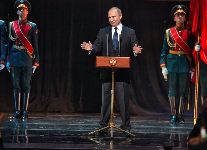 Putin attends 75th anniversary of Siege of Leningrad