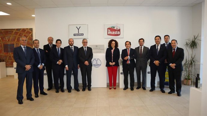 Visita de la dirección de AXA a la nueva fábrica de Ybarra en Dos Hermanas (Sevi