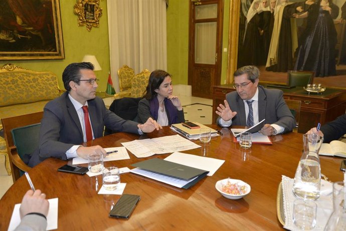 Reunión de Adif con el presidente de la Diputación y el alcalde de Granada