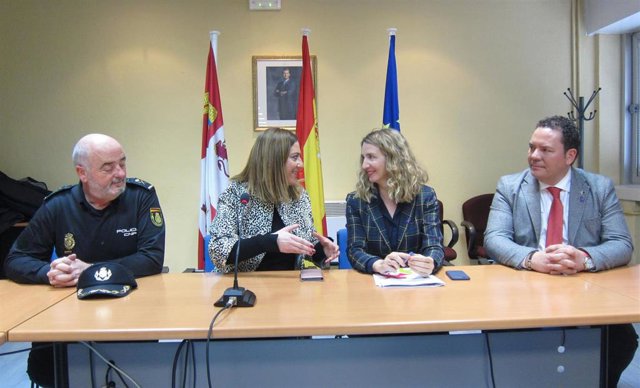 De izquierda a derecha, Jorge Zurita, Virginia Barcones, Alicia García y Jaime G