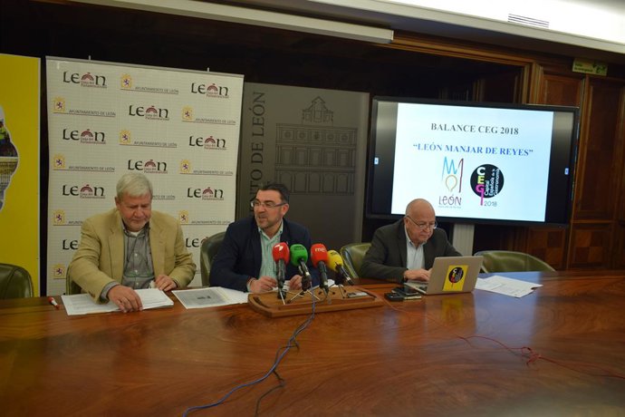 Ayuntamientos, Local