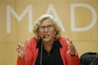 Carmena, con "incumbencia pero no competencia" en taxi, alaba colaboración con Delegación para evitar "el enorme atasco"