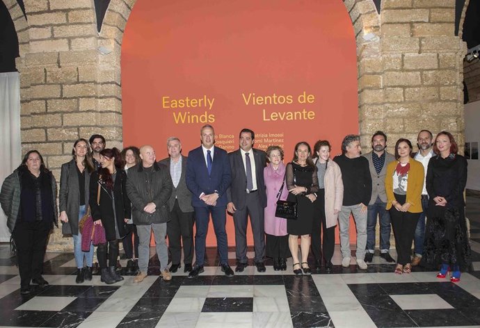 Presentación de la muestra de 'Easterley Winds' en Diputación