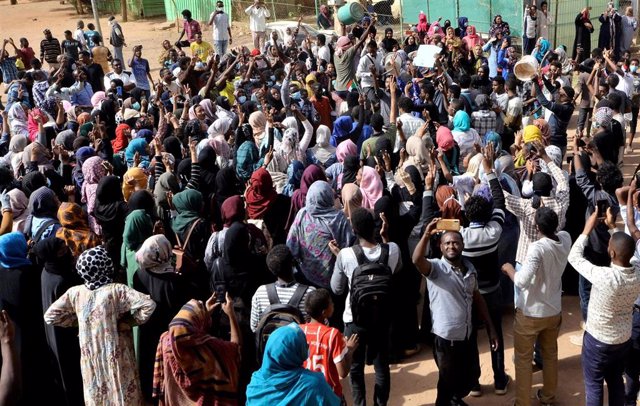 Protestas contra el Gobierno sudanés en Jartum por la muerte de un manifestante