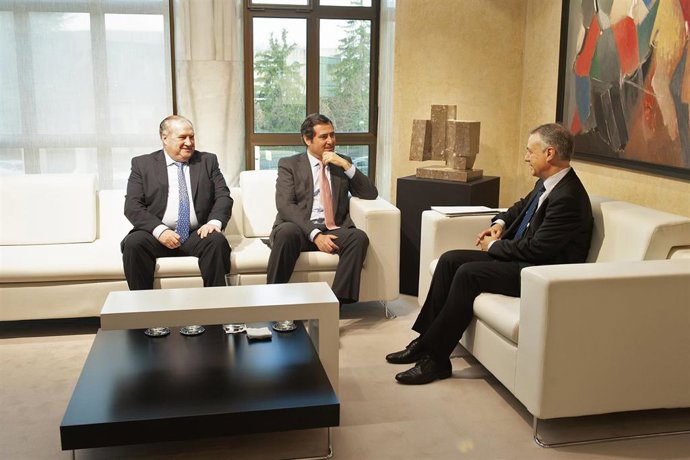 El lehendari recibe a los presidentes de la CEOE y Confebask en Lehendakaritza