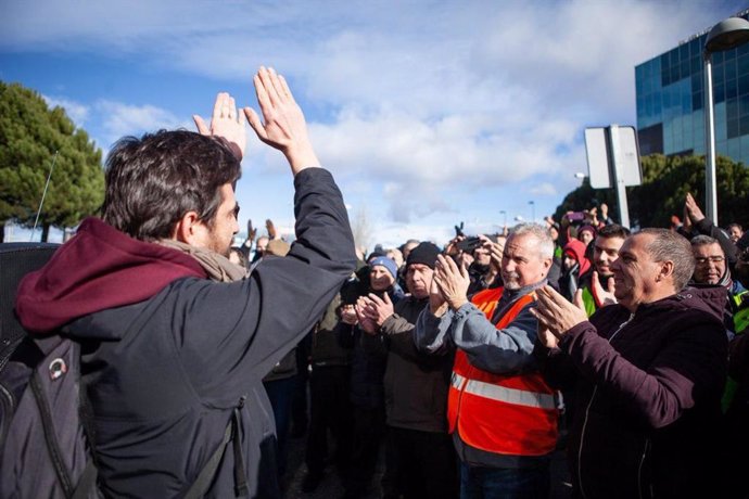 Rafael Mayoral, de Podemos, en apoyo a los taxistas