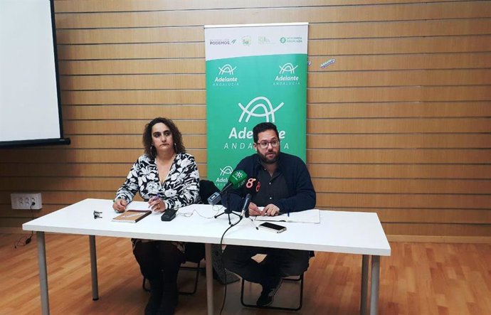 Ángela Aguilera y José Ignacio García, en rueda de prensa