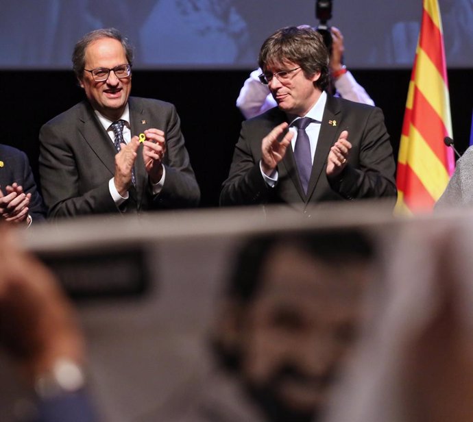 El president de la Generalitat, Quim Torra, i l'expresident Carles Puigdemont