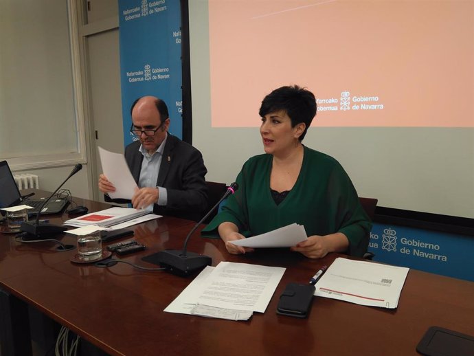 Manu Ayerdi y María Solana, en la rueda de prensa posterior a la sesión de Gobie