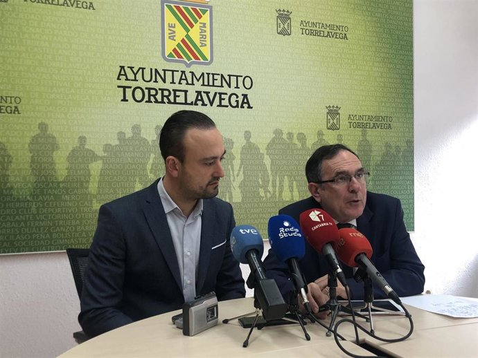 Cruz Viadero y López Estrada (alcalde y primer teniente alcalde Torrelavega)