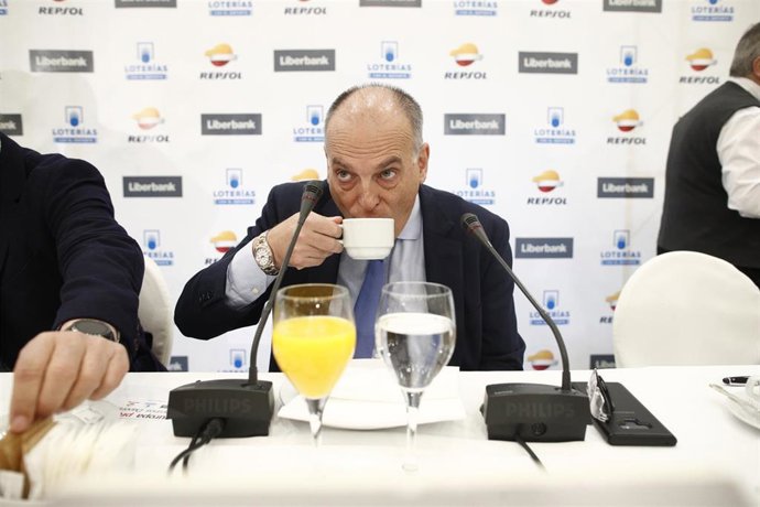 El presidente de LaLiga, Javier Tebas, protagoniza un desayuno deportivo de Euro