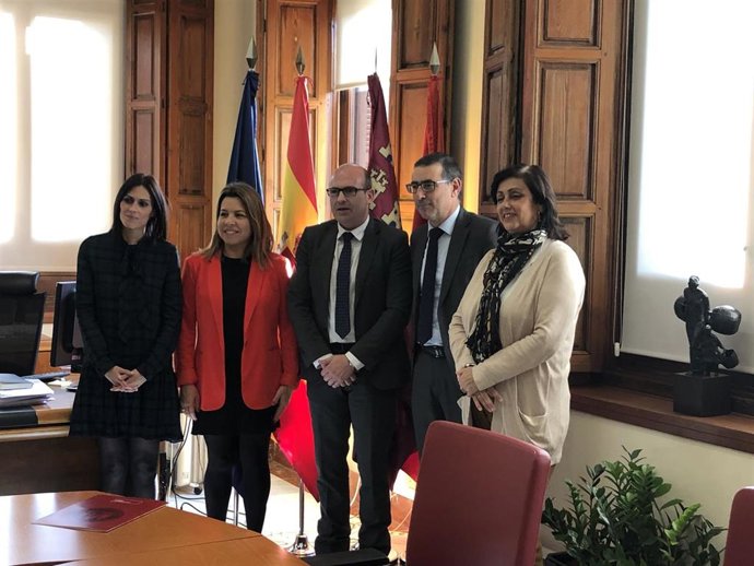 La Universidad de Murcia firma un convenio de voluntariado con el Ayuntamiento d