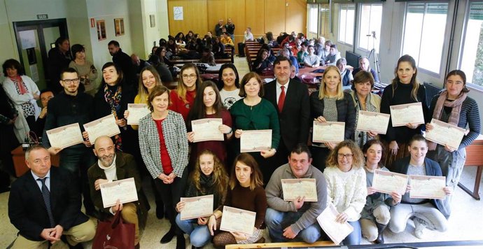 12:00Ies Alisal, Santander El Consejero De Educación, Cultura Y Deporte, Francis