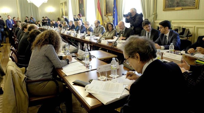 El consejero de la Presidencia, José Antonio de Santiago-Juárez, en la reunión p