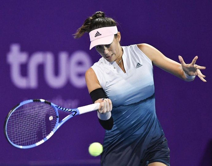 Muguruza golpea una bola