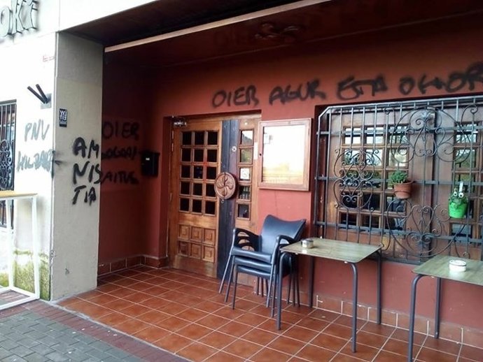 El BBB condena pintadas en el batzoki de Igorre