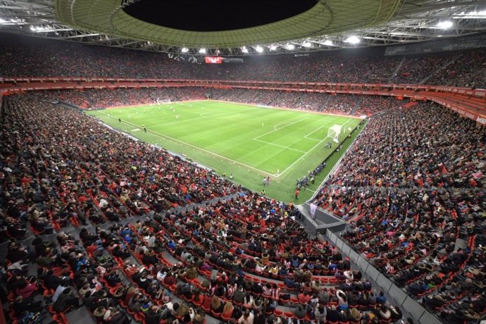 San Mamés bate el récord de asistencia a un partido de fútbol femenino en España