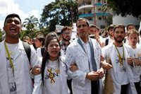 Guaidó afirma que la oposición venezolana celebró reuniones clandestinas con militares