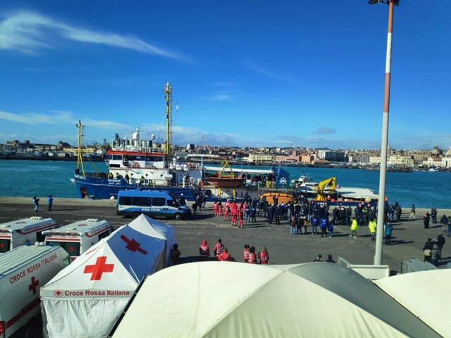 Llegada del 'Sea Watch 3' al puerto de Catania