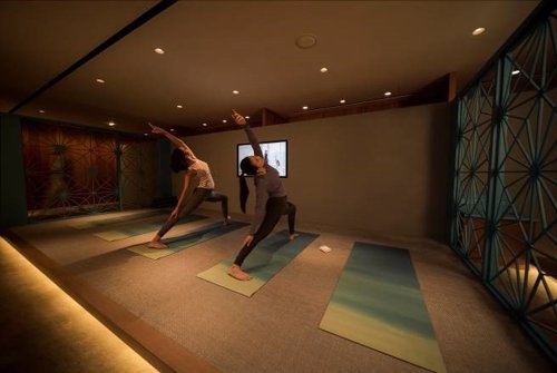 Cathay Pacific crea una sala de yoga en el aeropuerto de Hong Kong