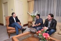 El ministro de Exteriores chileno recibe a los periodistas deportados de Venezuela: "Así trabajan las dictaduras"