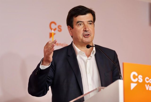 El portavoz de Cs, Fernando Giner