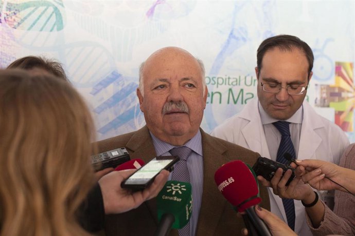 El consejero de Salud y Familias, Jesús Aguirre,asiste a las jornadas Plan Estra