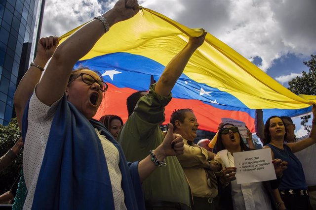 Manifestantes contra Maduro en Caracas