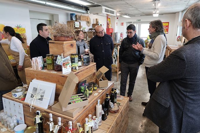 El conseller de Trabajo, Iago Negueruela, en una visita a Sller