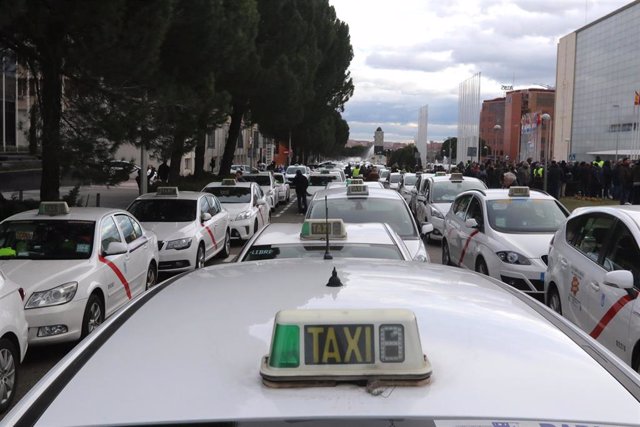 Taxi drivers strike in Madrid