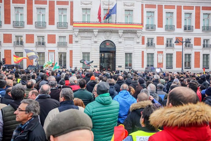 Concentración de taxistas en la puerta del Sol de Madrid 