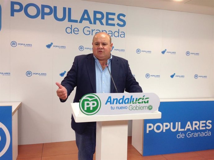 El portavoz del PP en la Diputación, José Robles