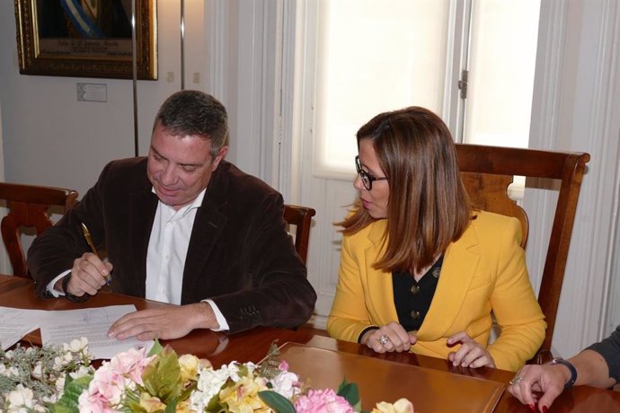 La alcaldesa de Cartagena, Ana Belén Castejón, y Juan Ramón López