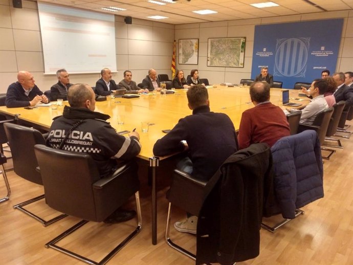 Reunión de la Generalitat con policías, AMB sobre el decreto de VTC