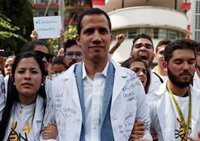 Guaidó rechaza descartar una intervención militar de EEUU para derrocar a Maduro